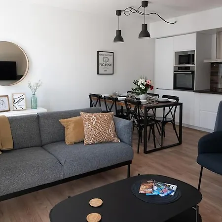 Le Pozzi, Parking Privé Plein Centre Bergerac