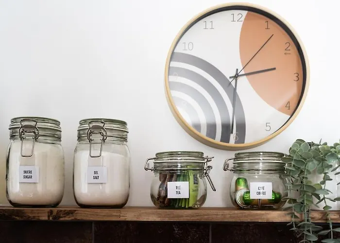 Le Pozzi, Parking Prive Plein Centre ברגרק